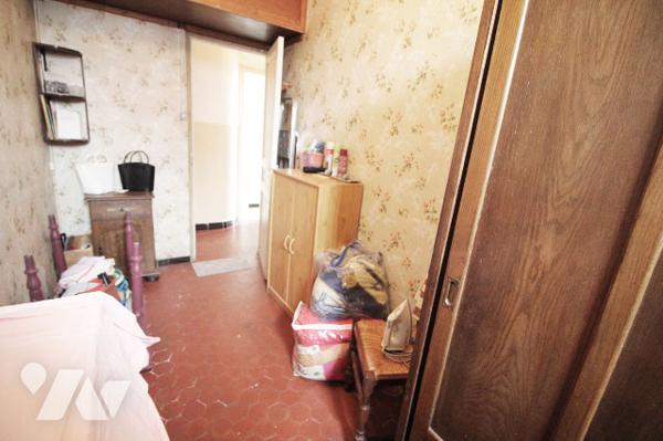 Appartement T2 (à rafraîchir) de 43m2 Carrez dans le quartier des Chartreux (4e).