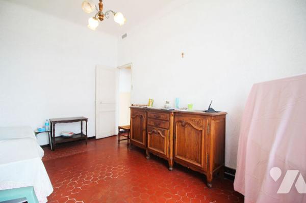 Appartement T2 (à rafraîchir) de 43m2 Carrez dans le quartier des Chartreux (4e).