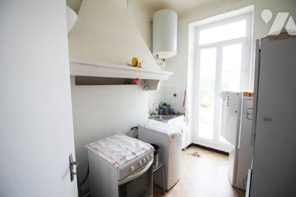 Appartement T2 (à rafraîchir) de 43m2 Carrez dans le quartier des Chartreux (4e).