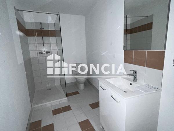 Location Appartement 2 pièces 53.93 m² - 22 AVENUE DE L'OCCITANIE Veyre Monton 63960