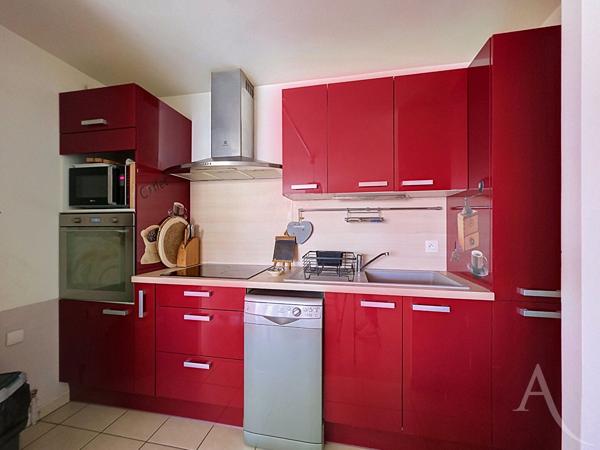 Mantes la Joie - Appartement T4 de 86.01 m² - 3 chambres - parking - proche gare