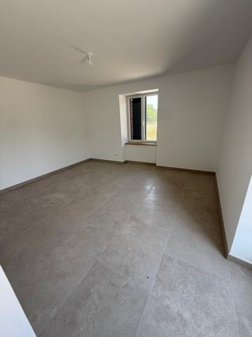 Maison
                                                                                                                                                                                                                                                                                                                        7 pièce(s)                                                                                                                                                                                                          5 chambre(s)                                                                                                                                                                                                          143.98  m²