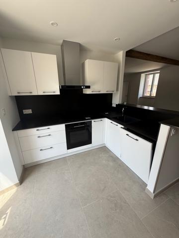 Maison
                                                                                                                                                                                                                                                                                                                        7 pièce(s)                                                                                                                                                                                                          5 chambre(s)                                                                                                                                                                                                          143.98  m²
