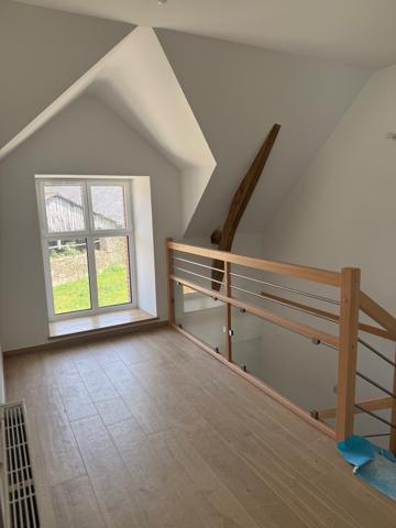 Maison
                                                                                                                                                                                                                                                                                                                        7 pièce(s)                                                                                                                                                                                                          5 chambre(s)                                                                                                                                                                                                          143.98  m²