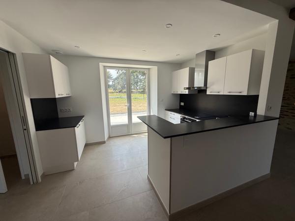 Maison
                                                                                                                                                                                                                                                                                                                        7 pièce(s)                                                                                                                                                                                                          5 chambre(s)                                                                                                                                                                                                          143.98  m²