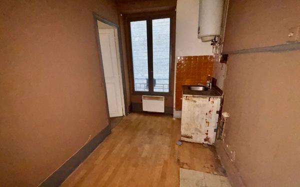 Appartement à vendre    2 pièces • 20,06 m2 Paris 18