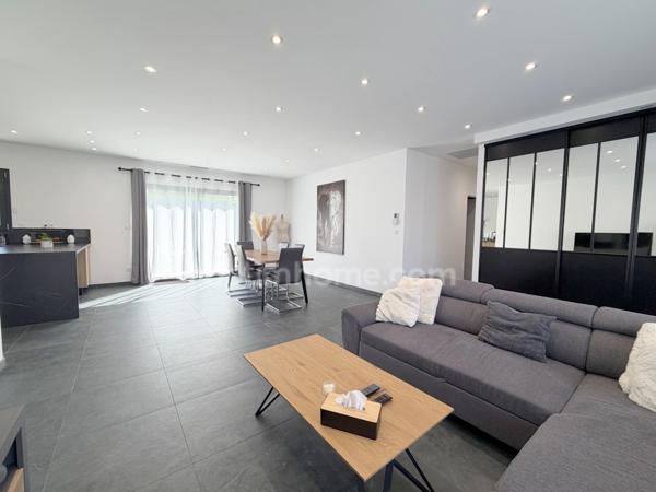 Maison contemporaine de plain-pied 128 m² habitables – DPE A – 3 chambres – Romorantin-Lanthenay (41200)