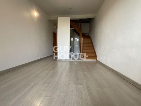 Appartement Carpentras 3 pièces 50 m² avec cave privative et Cour commune