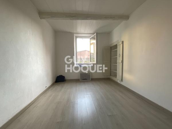 Appartement Carpentras 3 pièces 50 m² avec cave privative et Cour commune