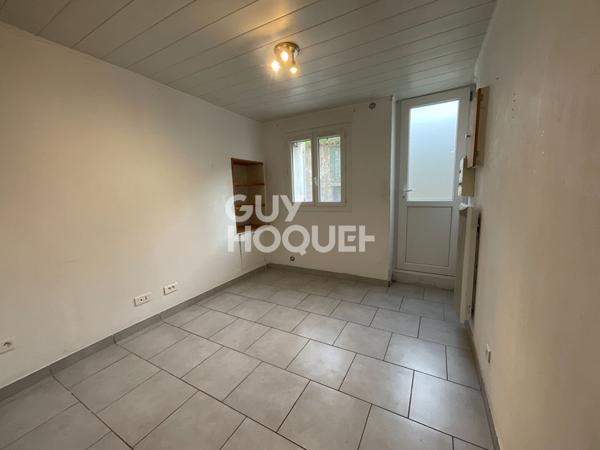 Appartement Carpentras 3 pièces 50 m² avec cave privative et Cour commune