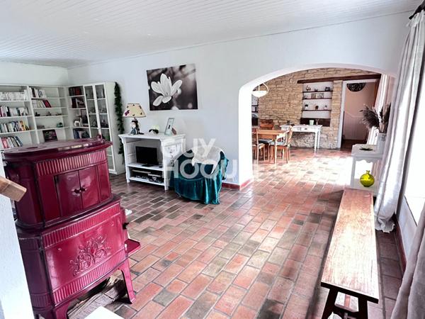 MAISON À VENDRE DE 10 PIÈCES DE 215,00 M²