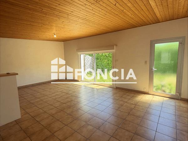 Location Appartement 2 pièces 49.92 m² - 32 RUE JULES VERNES Challans 85300