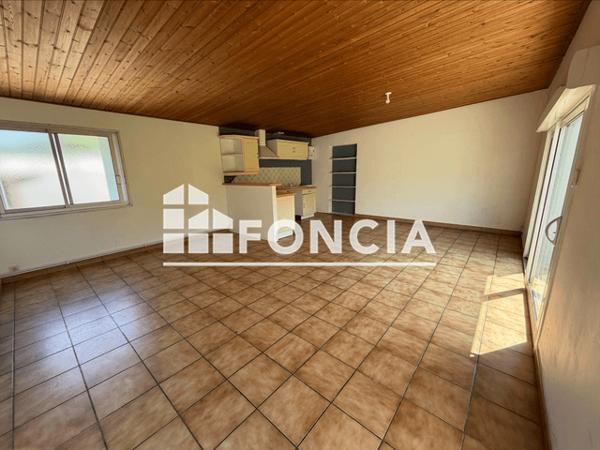 Location Appartement 2 pièces 49.92 m² - 32 RUE JULES VERNES Challans 85300
