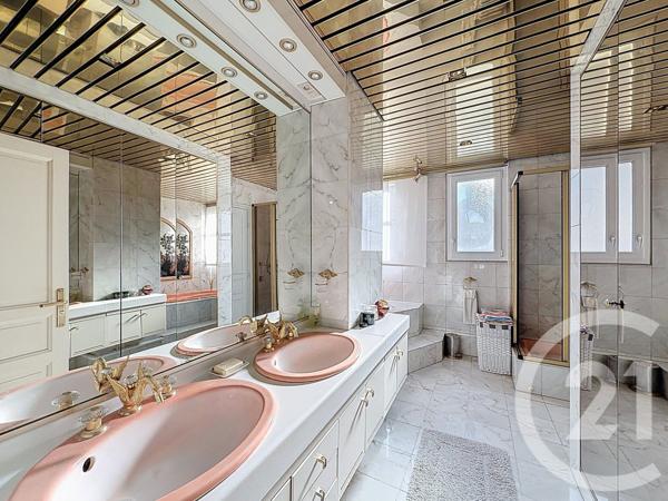 Appartement F5 à vendre  6 pièces - 145,99 m2 TROYES - 10