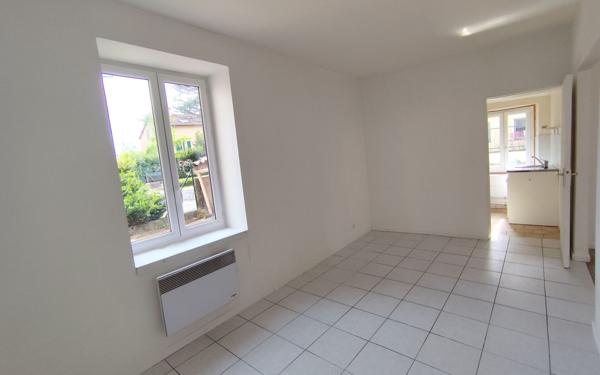 Maison à vendre    2 pièces •  Miribel