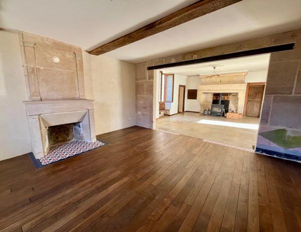 Amoureux de vieilles pierres! Cette maison est faite pour vous!