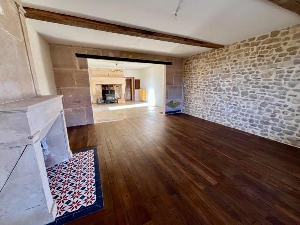 Amoureux de vieilles pierres! Cette maison est faite pour vous!