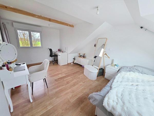 Maison vivable plain pied, village Bord de Seine