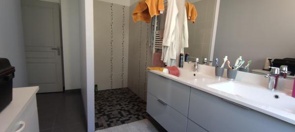 Maison
         4 pièces
        - 124 m² 369 000 € *