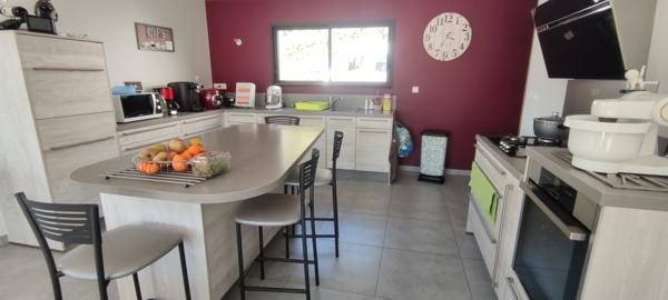 Maison
         4 pièces
        - 124 m² 369 000 € *