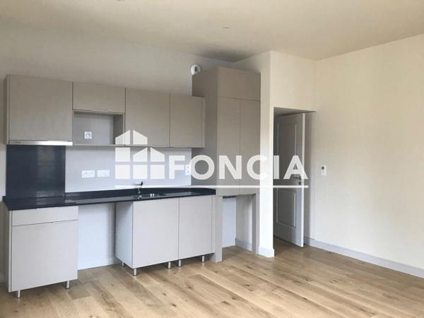 Location Appartement 3 pièces 54.28 m² - 38 RUE LAENNEC Quimper 29000