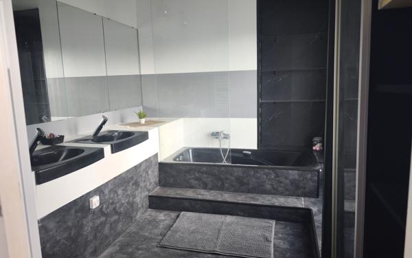 Appartement à vendre    5 pièces •  Maubeuge