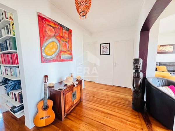 RARE - APPARTEMENT DE CARACTERE - GRANDE TERRASSE - PLEIN CENTRE