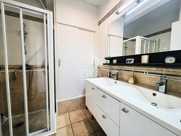 RARE - APPARTEMENT DE CARACTERE - GRANDE TERRASSE - PLEIN CENTRE