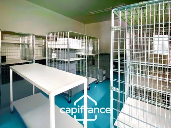 Murs, local d'activité et bureaux à vendre LE SOLER (66) - 792 m² environ