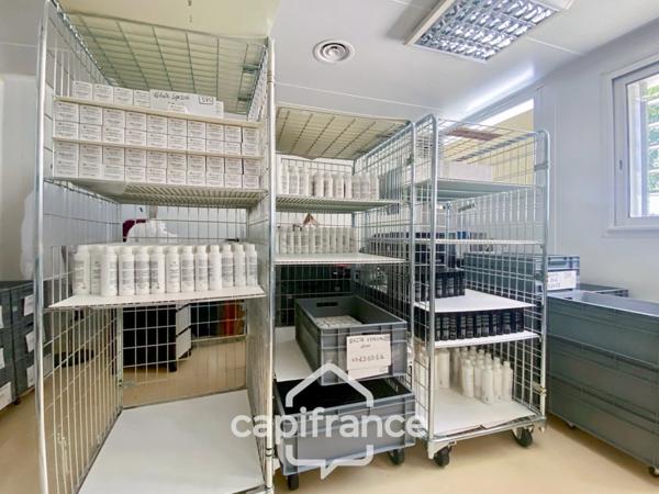 Murs, local d'activité et bureaux à vendre LE SOLER (66) - 792 m² environ