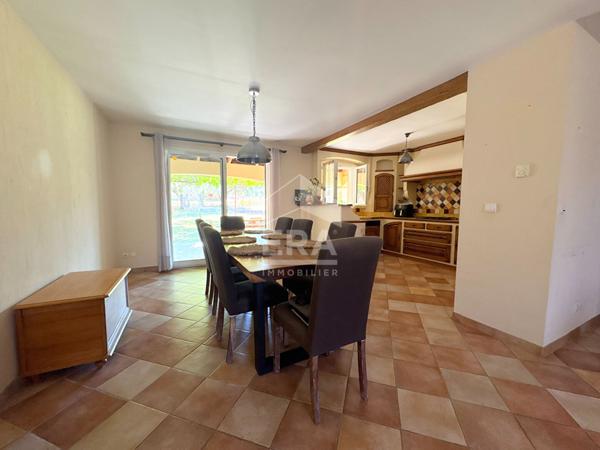 A VENDRE 13350 CHARLEVAL MAISON PLAIN PIED 5 PIECES D'ENVIRON 116M² AVEC GARAGE, ABRI ET JARDIN