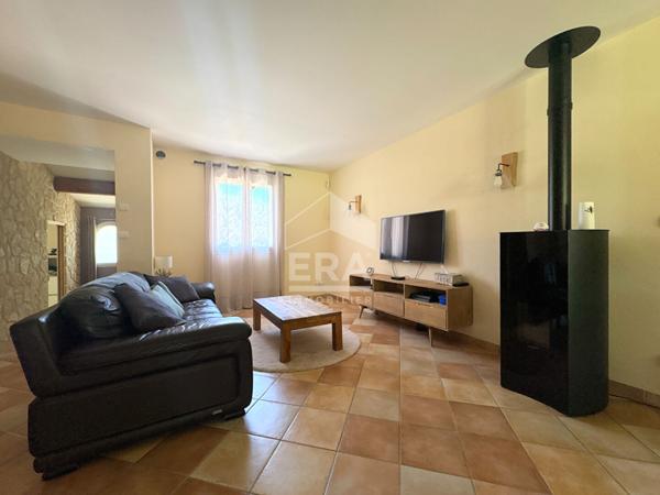 A VENDRE 13350 CHARLEVAL MAISON PLAIN PIED 5 PIECES D'ENVIRON 116M² AVEC GARAGE, ABRI ET JARDIN