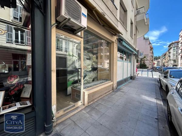 Local commercial à louer 33.2m²