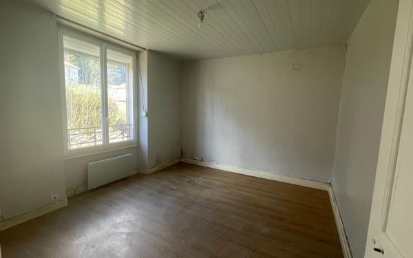 Maison à vendre    3 pièces •  Bruyères