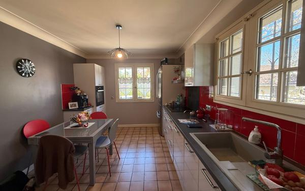 Maison à vendre    5 pièces •  Idron