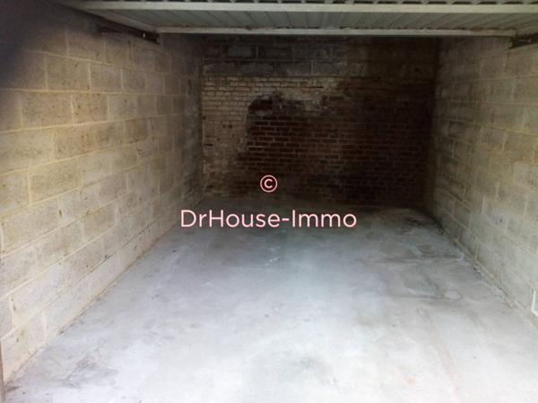 Parking / Box à louer 1 pièce de 14 m²