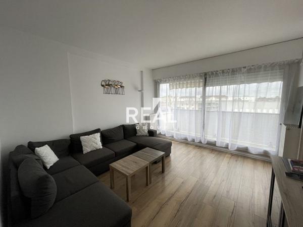Appartement 2 pièces de 49 m² à louer à Merignac