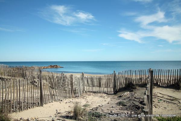 Frontignan (34110) Maison de plage en R+1 avec terrasse carrelée à 50 mètres de la mer à Frontignan-Plage