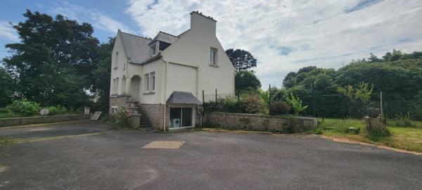 Maison à Ploudaniel, 29260 - 4 pièces 180m²