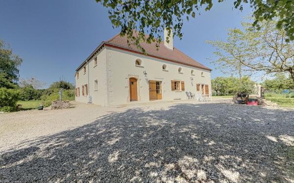 Maison à vendre    8 pièces • 286 m2 Esbarres