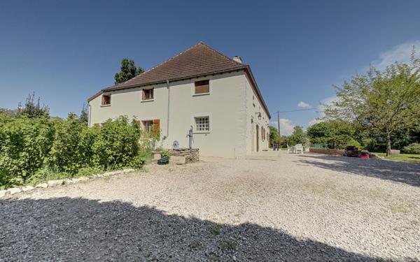 Maison à vendre    8 pièces • 286 m2 Esbarres