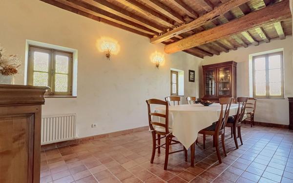 Maison à vendre    8 pièces • 286 m2 Esbarres