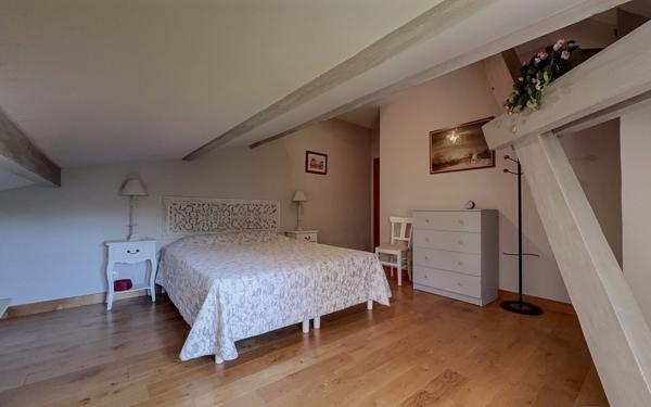 Maison à vendre    8 pièces • 286 m2 Esbarres