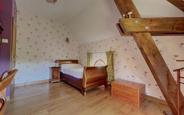 Maison à vendre    8 pièces • 286 m2 Esbarres