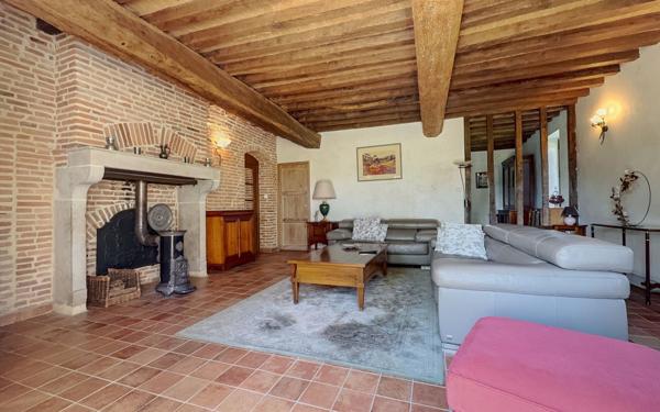 Maison à vendre    8 pièces • 286 m2 Esbarres