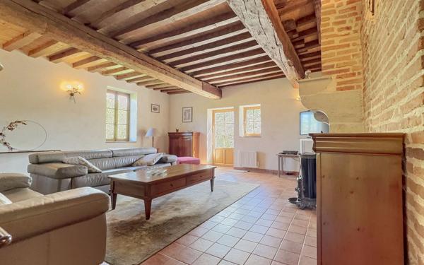 Maison à vendre    8 pièces • 286 m2 Esbarres