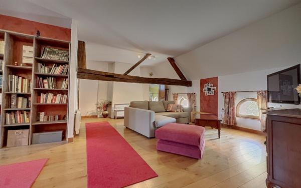 Maison à vendre    8 pièces • 286 m2 Esbarres