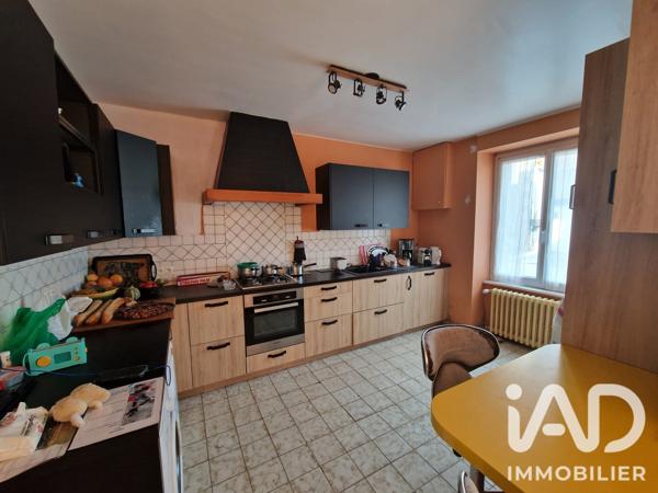 Maison à vendre 11 pièces 224 m² Le Mené