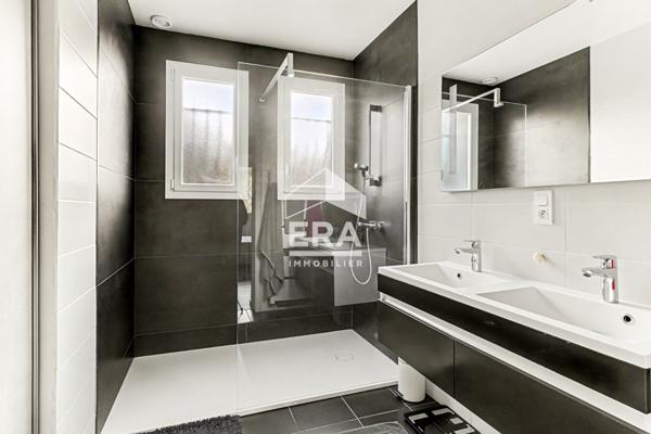 Maison Saint Sauveur 152 m2 avec piscine