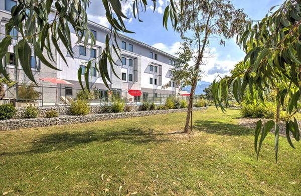 INVESTISSEMENT LOCATIF – Montbonnot-Saint-Martin – Résidence de Tourisme Appart'City Confort Grenoble Inovallée - 5,51% de rentabilité
